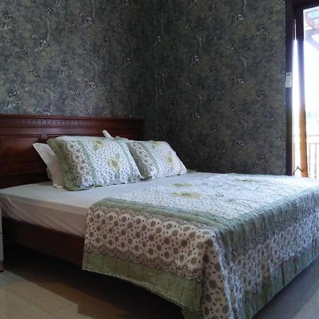 Papyrus Homestay Бануванги Екстериор снимка